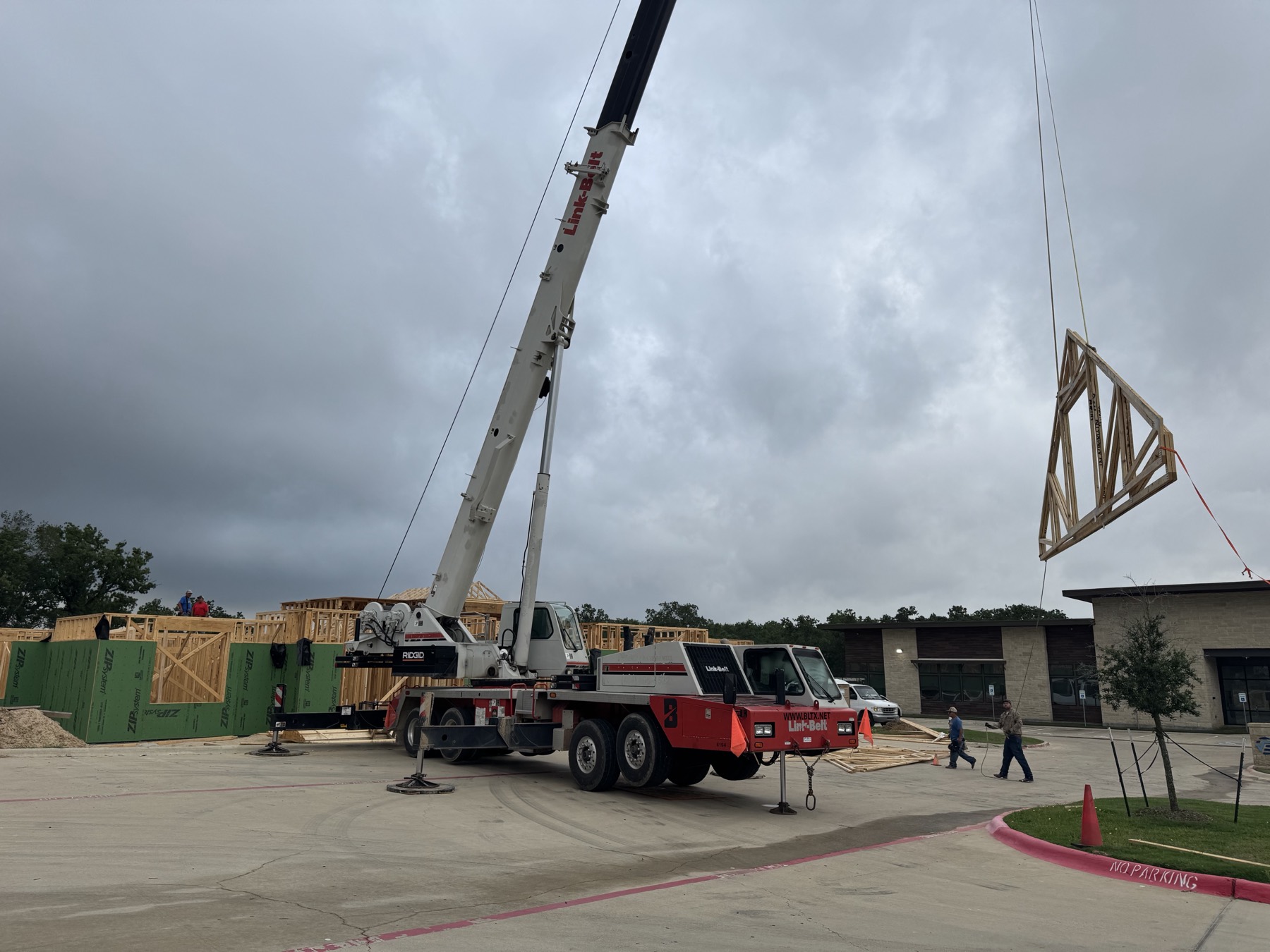 Construction crane services